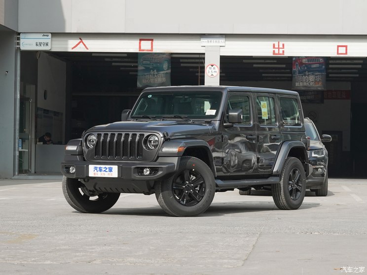 Jeep(进口) 牧马人 2024款 2.0T 撒哈拉四门版