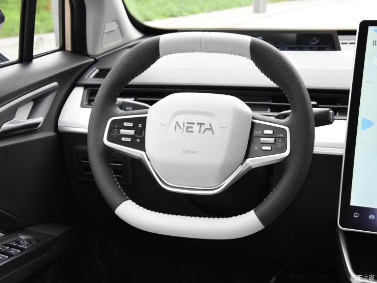 合众汽车 哪吒AYA 2023款 基本型 合众汽车 哪吒AYA 2023款 基本型