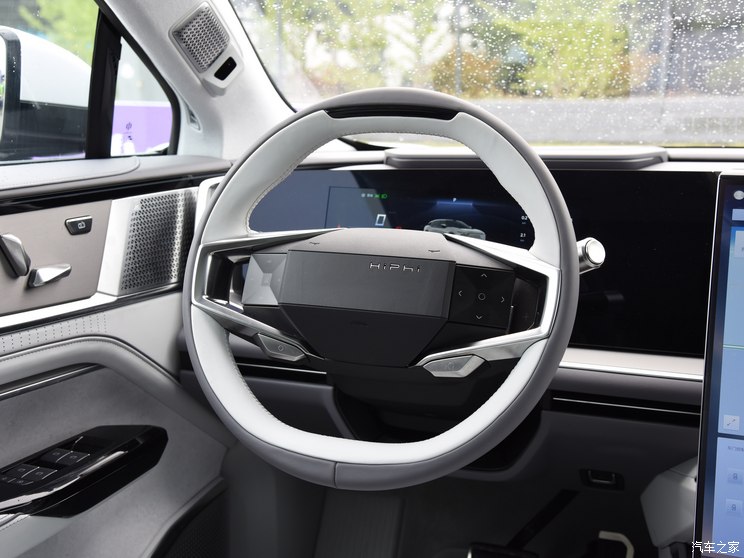 华人运通 高合HiPhi Y 2023款 765km 旗舰版 华人运通 高合HiPhi Y 2023款 765km 旗舰版