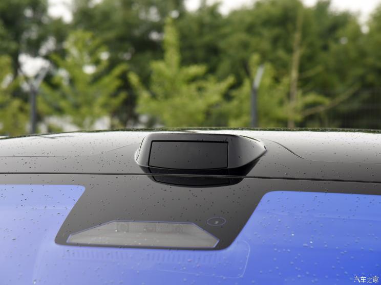 华人运通 高合HiPhi Y 2023款 765km 旗舰版 华人运通 高合HiPhi Y 2023款 765km 旗舰版