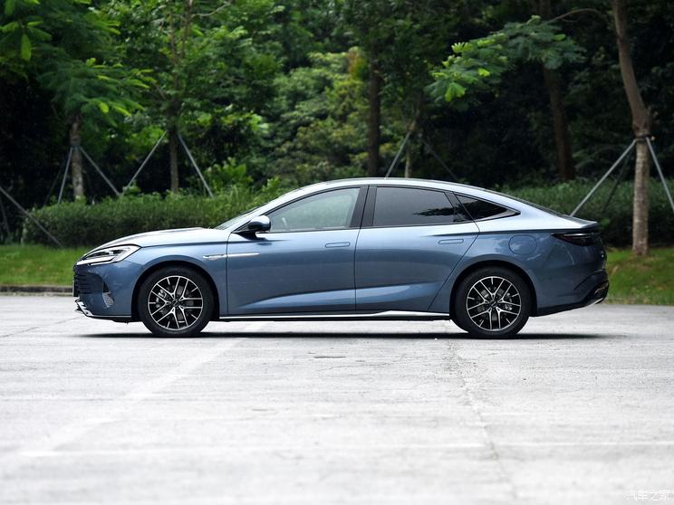 比亚迪 海豹 2023款 DM-i 1.5T 121km 旗舰型 比亚迪 海豹 2023款 DM-i 1.5T 121km 旗舰型