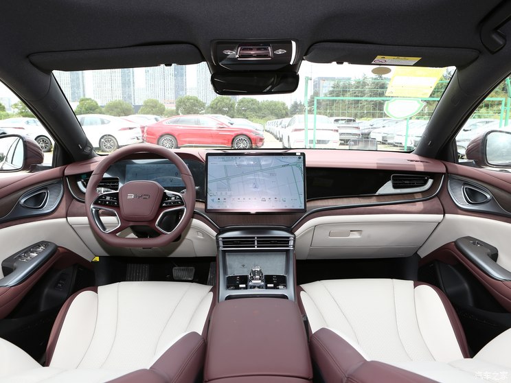 比亚迪 海豹 2023款 DM-i 1.5T 121km 尊荣型 比亚迪 海豹 2023款 DM-i 1.5T 121km 尊荣型