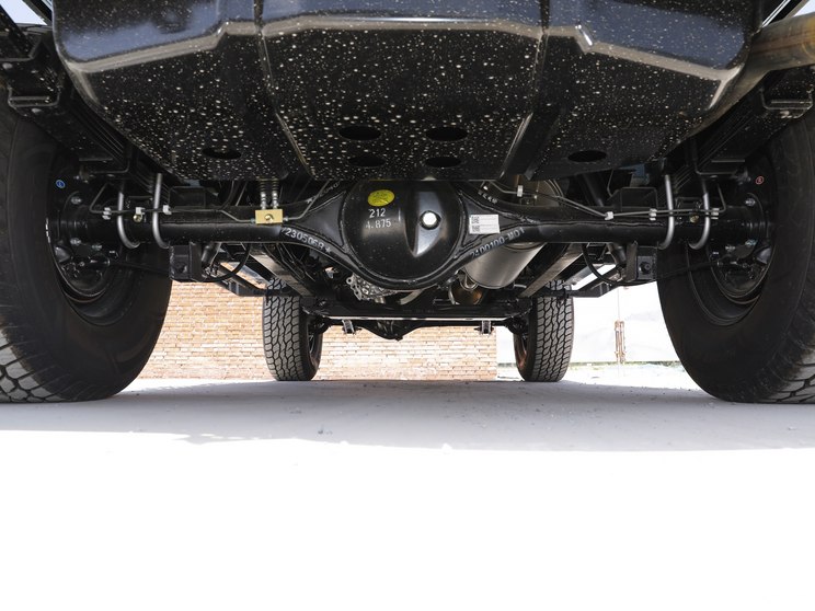 北京汽车制造厂 212 2023款 狙击手 2.4T 手动轻装款 北京汽车制造厂 212 2023款 狙击手 2.4T 手动轻装款