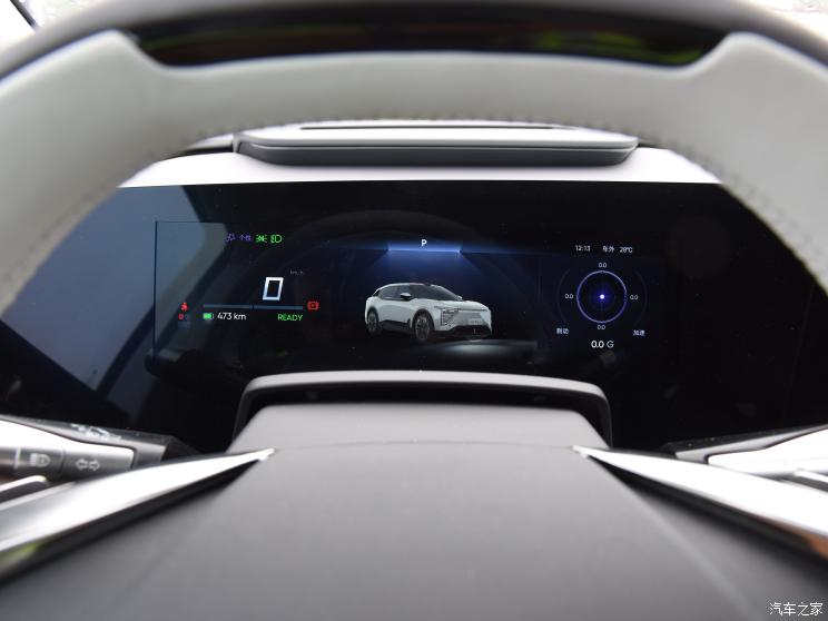 华人运通 高合HiPhi Y 2023款 765km 旗舰版 华人运通 高合HiPhi Y 2023款 765km 旗舰版