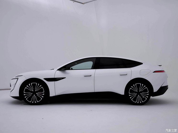 阿维塔科技 阿维塔12 2023款 双电机版 阿维塔科技 阿维塔12 2023款 双电机版