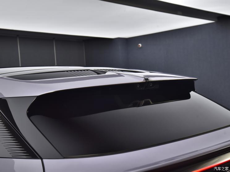 华人运通 高合HiPhi Y 2023款 765km 旗舰版 华人运通 高合HiPhi Y 2023款 765km 旗舰版