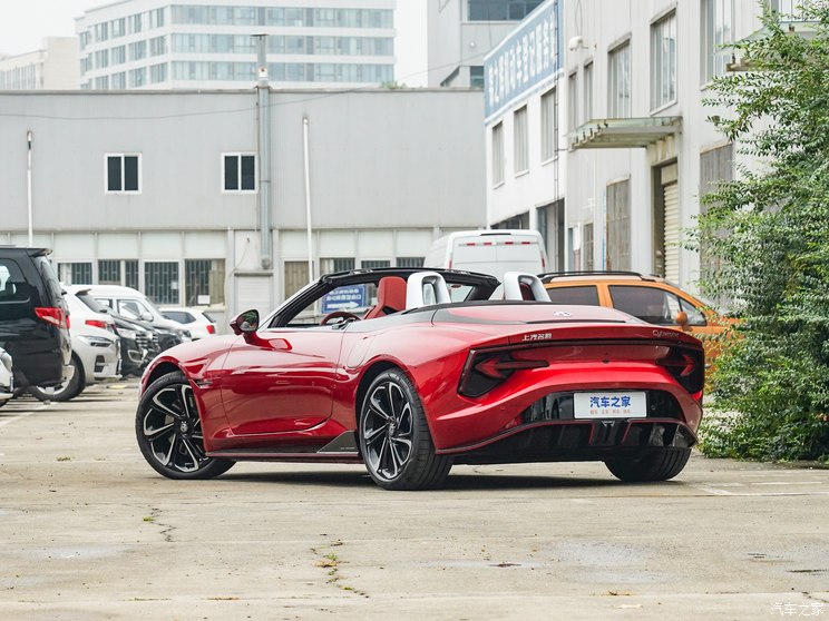 上汽集团 MG Cyberster 2023款 两驱版 250kW 上汽集团 MG Cyberster 2023款 两驱版 250kW