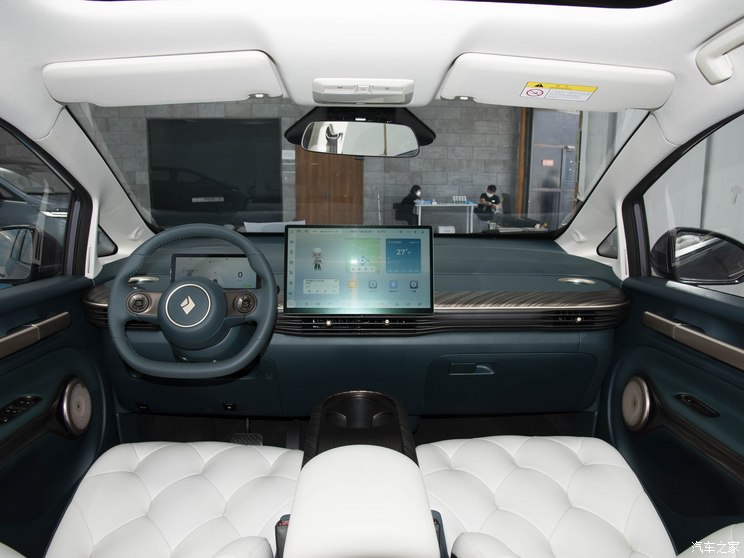 上汽通用五菱 宝骏云朵 2023款 460 灵犀版 上汽通用五菱 宝骏云朵 2023款 460 灵犀版