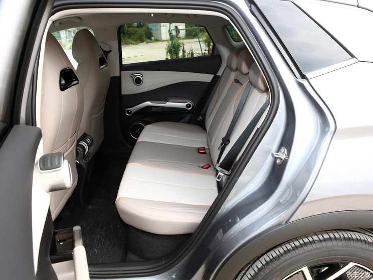 比亚迪 元PLUS 2023款 冠军版 510KM 超越型 比亚迪 元PLUS 2023款 冠军版 510KM 超越型