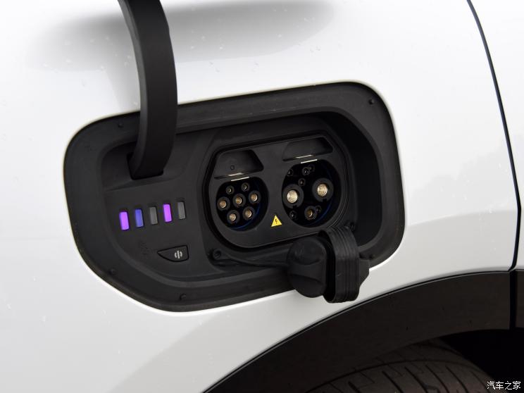 华人运通 高合HiPhi Y 2023款 765km 旗舰版 华人运通 高合HiPhi Y 2023款 765km 旗舰版