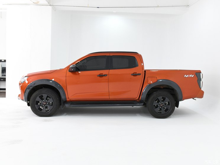 江西五十铃 D-MAX 2023款 1.9T自动四驱柴油V-CROSS引领型RZ4E 江西五十铃 D-MAX 2023款 1.9T自动四驱柴油V-CROSS引领型RZ4E