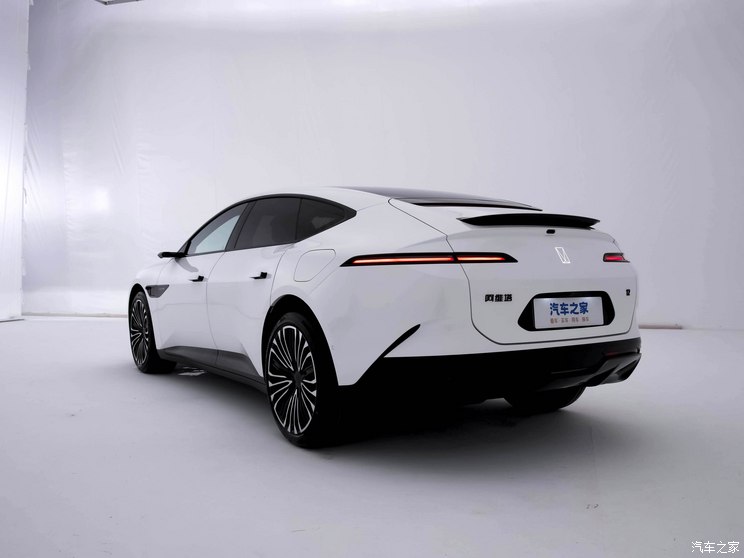 阿维塔科技 阿维塔12 2023款 双电机版 阿维塔科技 阿维塔12 2023款 双电机版