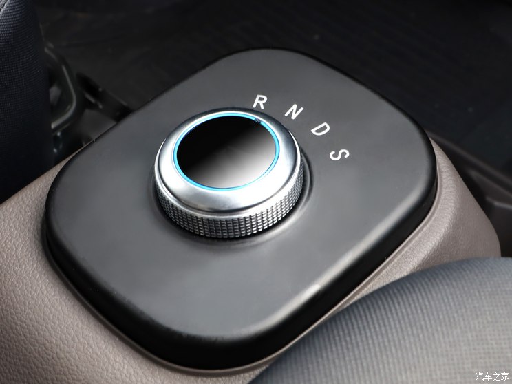 江铃晶马汽车 E路福 2023款 纯电动物流车 江铃晶马汽车 E路福 2023款 纯电动物流车