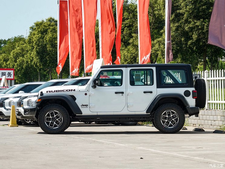 Jeep(进口) 牧马人 2024款 2.0T 罗宾汉四门版 Jeep(进口) 牧马人 2024款 2.0T 罗宾汉四门版