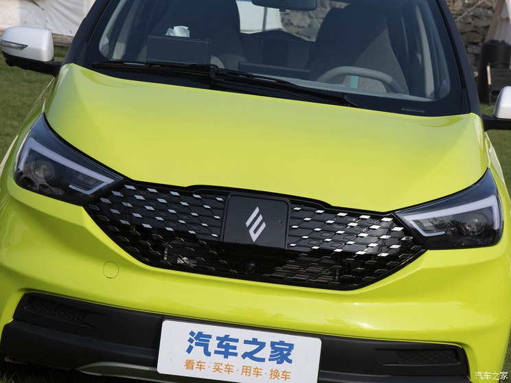 江铃集团新能源 易至EV3 2023款 320KM 青春豪华版 江铃集团新能源 易至EV3 2023款 320KM 青春豪华版