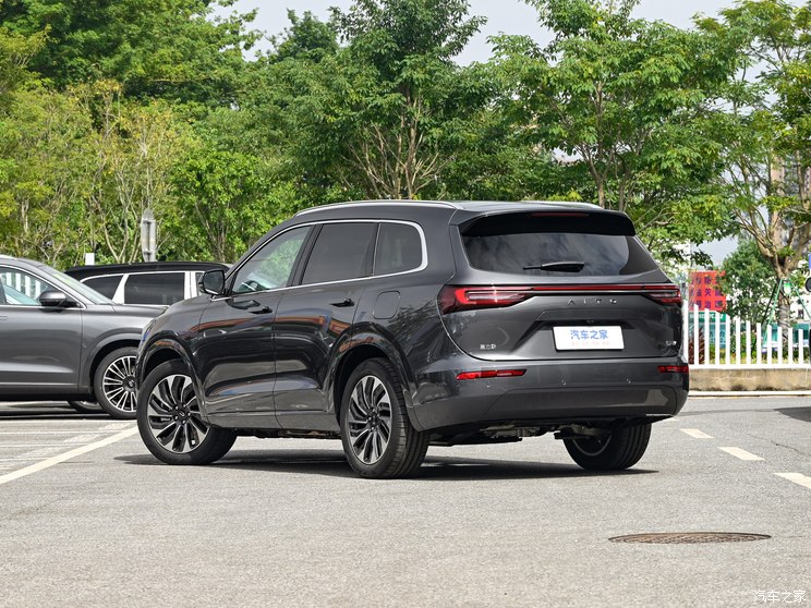 赛力斯汽车 问界M7 2024款 1.5T 两驱Plus版 6座 赛力斯汽车 问界M7 2024款 1.5T 两驱Plus版 6座