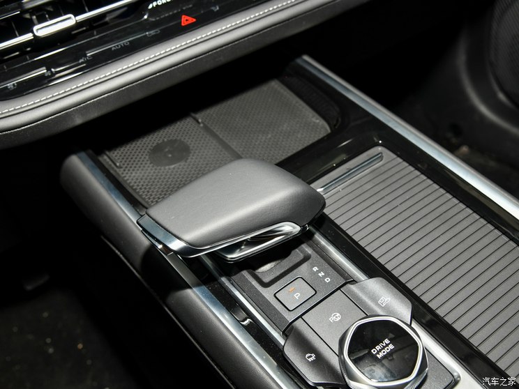 长安启源 长安启源Q05 2023款 插电式混合动力基本型 长安启源 长安启源Q05 2023款 插电式混合动力基本型