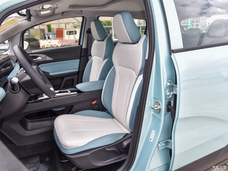 吉利几何 吉利几何E萤火虫 2024款 301km 星光 吉利几何 吉利几何E萤火虫 2024款 301km 星光