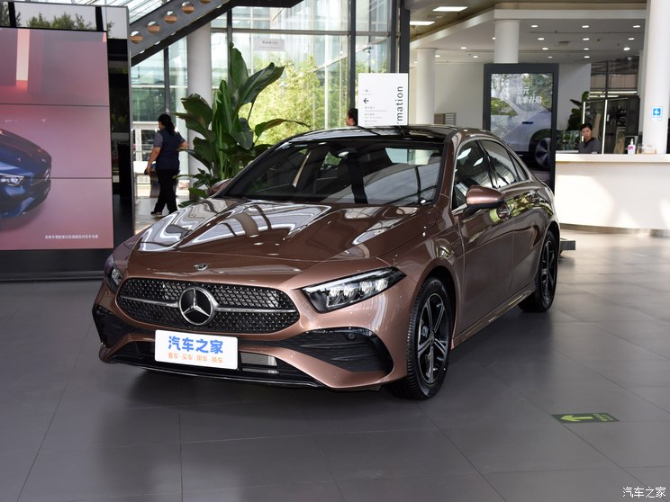 北京奔驰 奔驰A级 2023款 A 200 L 时尚型 北京奔驰 奔驰A级 2023款 A 200 L 时尚型
