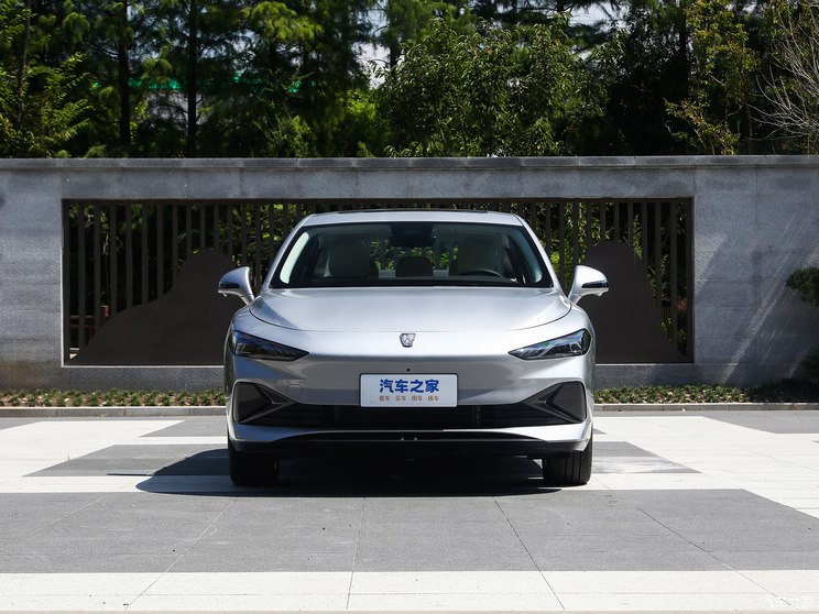 上汽集团 荣威D7 2023款 DMH 125km 旗舰版 上汽集团 荣威D7 2023款 DMH 125km 旗舰版