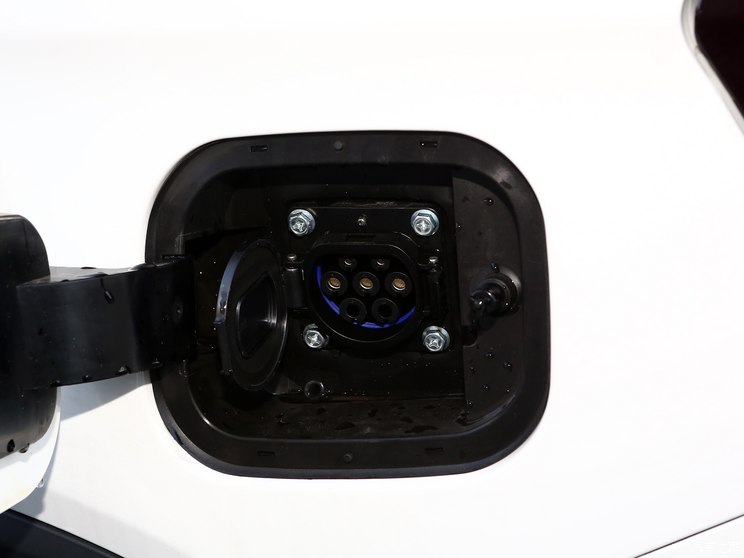 赛力斯蓝电 蓝电E3 2023款 405km 舒适版 赛力斯蓝电 蓝电E3 2023款 405km 舒适版