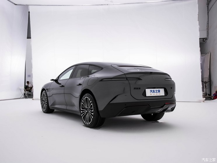 阿维塔科技 阿维塔12 2023款 双电机版 阿维塔科技 阿维塔12 2023款 双电机版