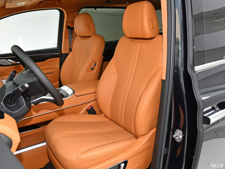长城汽车 魏牌 高山 2024款 四驱行政加长版 长城汽车 魏牌 高山 2024款 四驱行政加长版