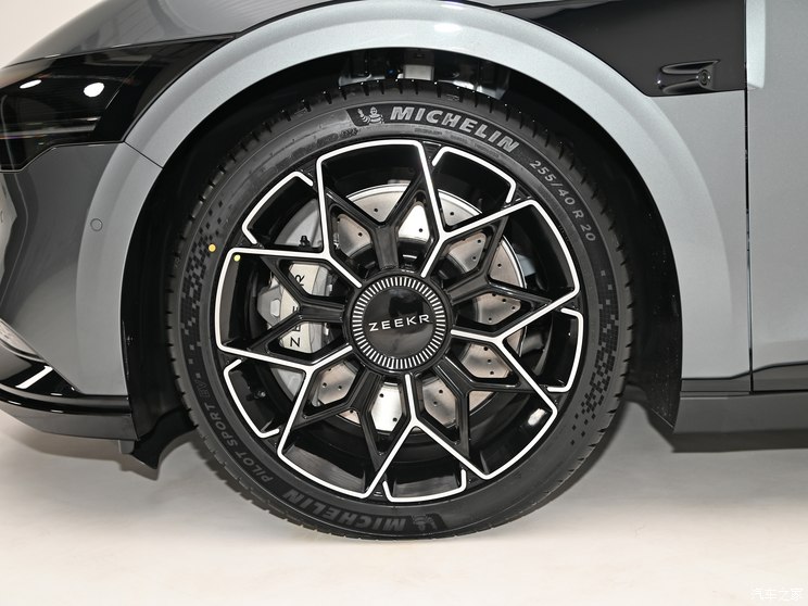 极氪 极氪007 2024款 基本型 极氪 极氪007 2024款 基本型