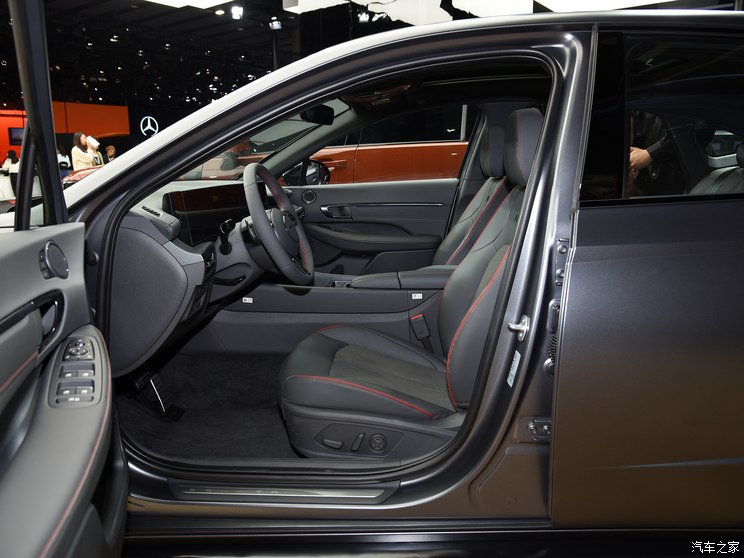 北京现代 索纳塔 2024款 2.0T N Line 高配版 北京现代 索纳塔 2024款 2.0T N Line 高配版