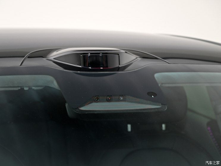 极氪 极氪007 2024款 双电机 三元锂 极氪 极氪007 2024款 双电机 三元锂