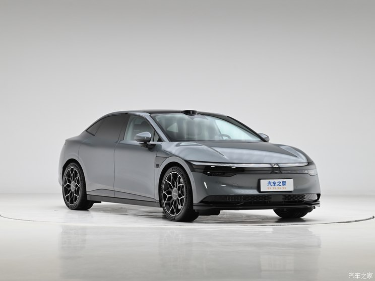 极氪 极氪007 2024款 双电机 三元锂 极氪 极氪007 2024款 双电机 三元锂