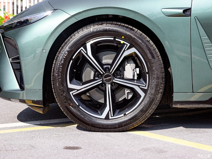 星途 星纪元 ES 2023款 Max长续航版 星途 星纪元 ES 2023款 Max长续航版