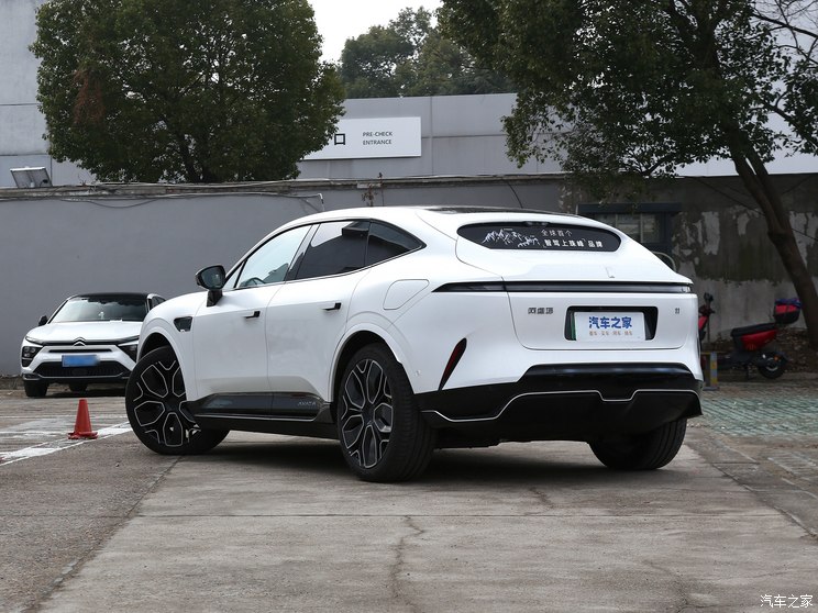 阿维塔科技 阿维塔11 2023款 鸿蒙 90度 奢享版 阿维塔科技 阿维塔11 2023款 鸿蒙 90度 奢享版