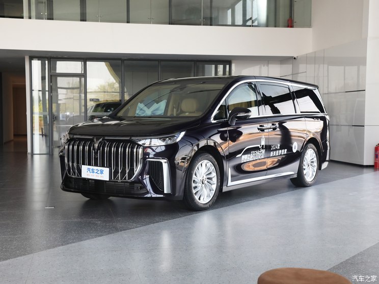 岚图汽车 岚图梦想家 2024款 PHEV 超长续航尊贵版 岚图汽车 岚图梦想家 2024款 PHEV 超长续航尊贵版