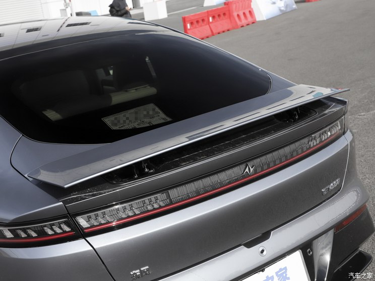 东风乘用车 eπ 007 2024款 620Pro版 东风乘用车 eπ 007 2024款 620Pro版