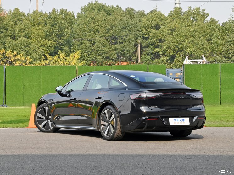 智界汽车 智界S7 2024款 Max RS 智界汽车 智界S7 2024款 Max RS