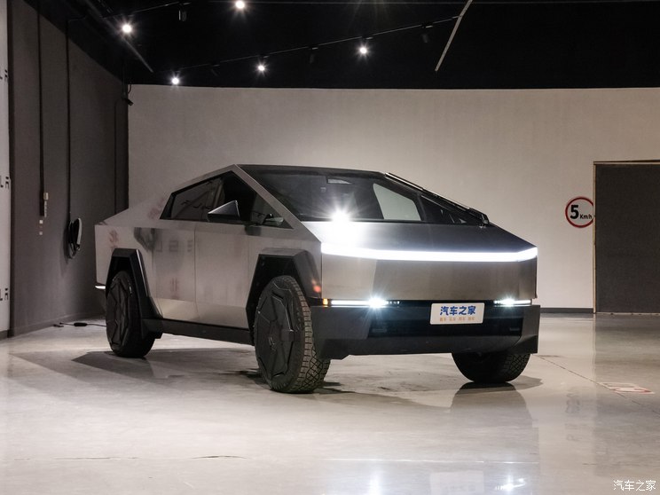 特斯拉(进口) 赛博越野旅行车 2024款 Cyberbeast 野兽版 特斯拉(进口) 赛博越野旅行车 2024款 Cyberbeast 野兽版