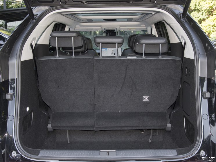 小鹏汽车 小鹏X9 2023款 前驱 磷酸铁锂 小鹏汽车 小鹏X9 2023款 前驱 磷酸铁锂