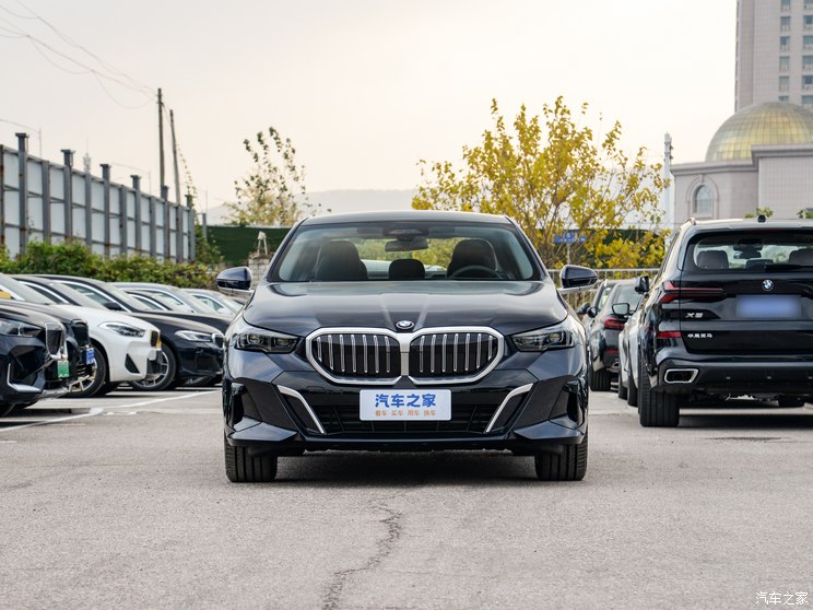 华晨宝马 宝马5系 2024款 530Li M运动套装 华晨宝马 宝马5系 2024款 530Li M运动套装