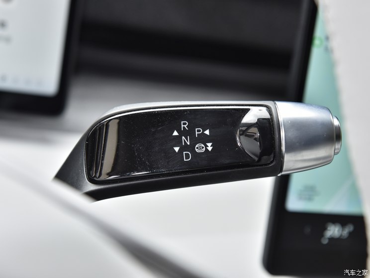 小鹏汽车 小鹏X9 2023款 四驱 三元锂 小鹏汽车 小鹏X9 2023款 四驱 三元锂