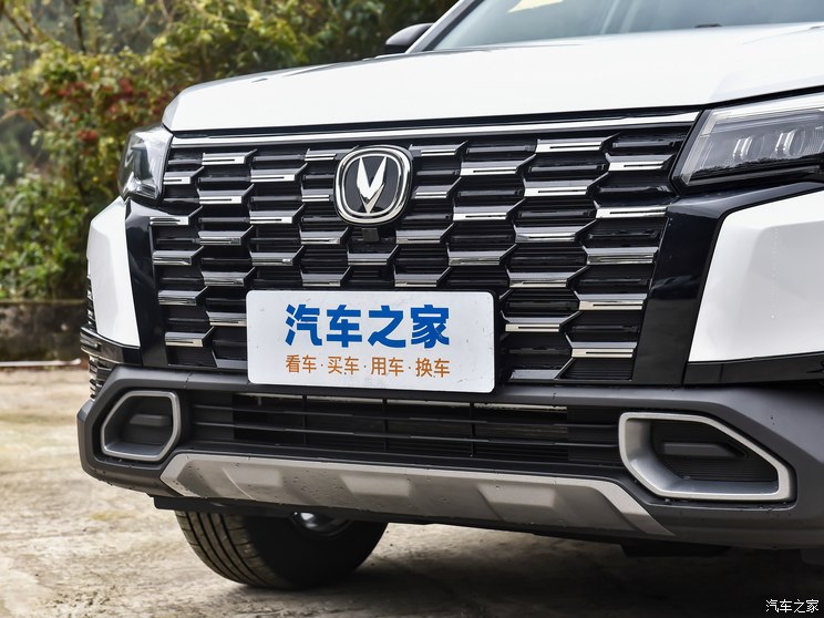 长安汽车 长安CS75 2024款 畅享版 1.5T DCT豪华版 长安汽车 长安CS75 2024款 畅享版 1.5T DCT豪华版