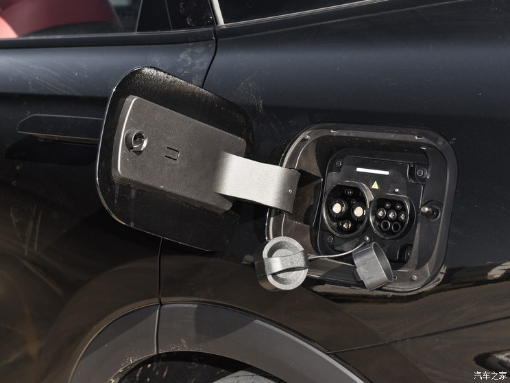 星途 星途瑶光新能源 2024款 两驱 标准续航版 星途 星途瑶光新能源 2024款 两驱 标准续航版