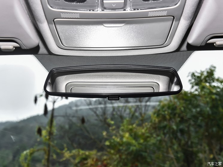 长安汽车 长安CS75 2024款 畅享版 1.5T DCT豪华版 长安汽车 长安CS75 2024款 畅享版 1.5T DCT豪华版