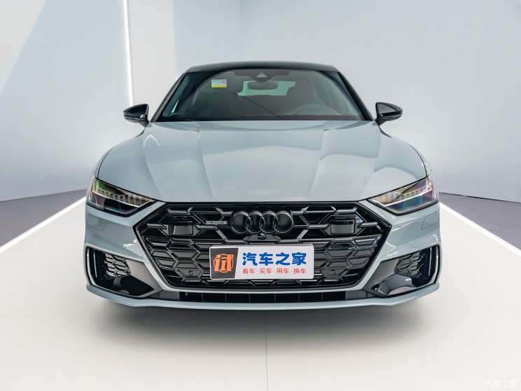 上汽奥迪 奥迪A7L 2024款 55 TFSI quattro RS 套件竞速版 上汽奥迪 奥迪A7L 2024款 55 TFSI quattro RS 套件竞速版