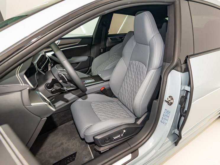 上汽奥迪 奥迪A7L 2024款 55 TFSI quattro RS 套件竞速版 上汽奥迪 奥迪A7L 2024款 55 TFSI quattro RS 套件竞速版