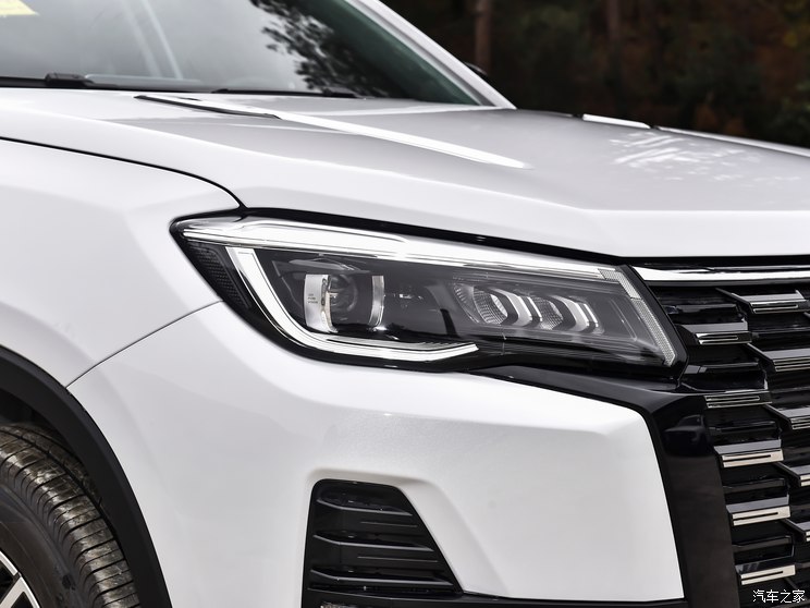 长安汽车 长安CS75 2024款 畅享版 1.5T DCT豪华版 长安汽车 长安CS75 2024款 畅享版 1.5T DCT豪华版