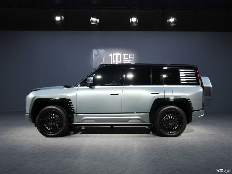 仰望 仰望U8 2023款 豪华版 仰望 仰望U8 2023款 豪华版