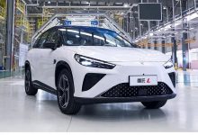 将于4月完成上市 哪吒L量产车正式下线-深圳汽车网