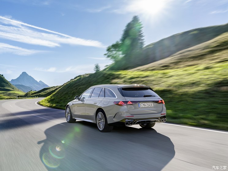 梅赛德斯-AMG 奔驰E级AMG 2024款 AMG E 53 HYBRID 4MATIC+ Estate 梅赛德斯-AMG 奔驰E级AMG 2024款 AMG E 53 HYBRID 4MATIC+ Estate