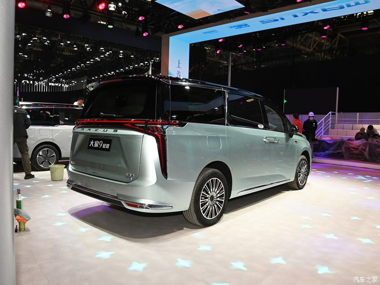 上汽大通 大家9 2024款 混动版 7座 上汽大通 大家9 2024款 混动版 7座